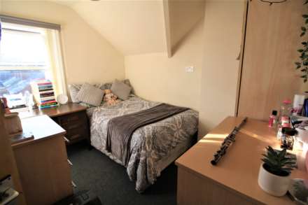 Erleigh Road - ALL BILLS INCLUDED, Image 7