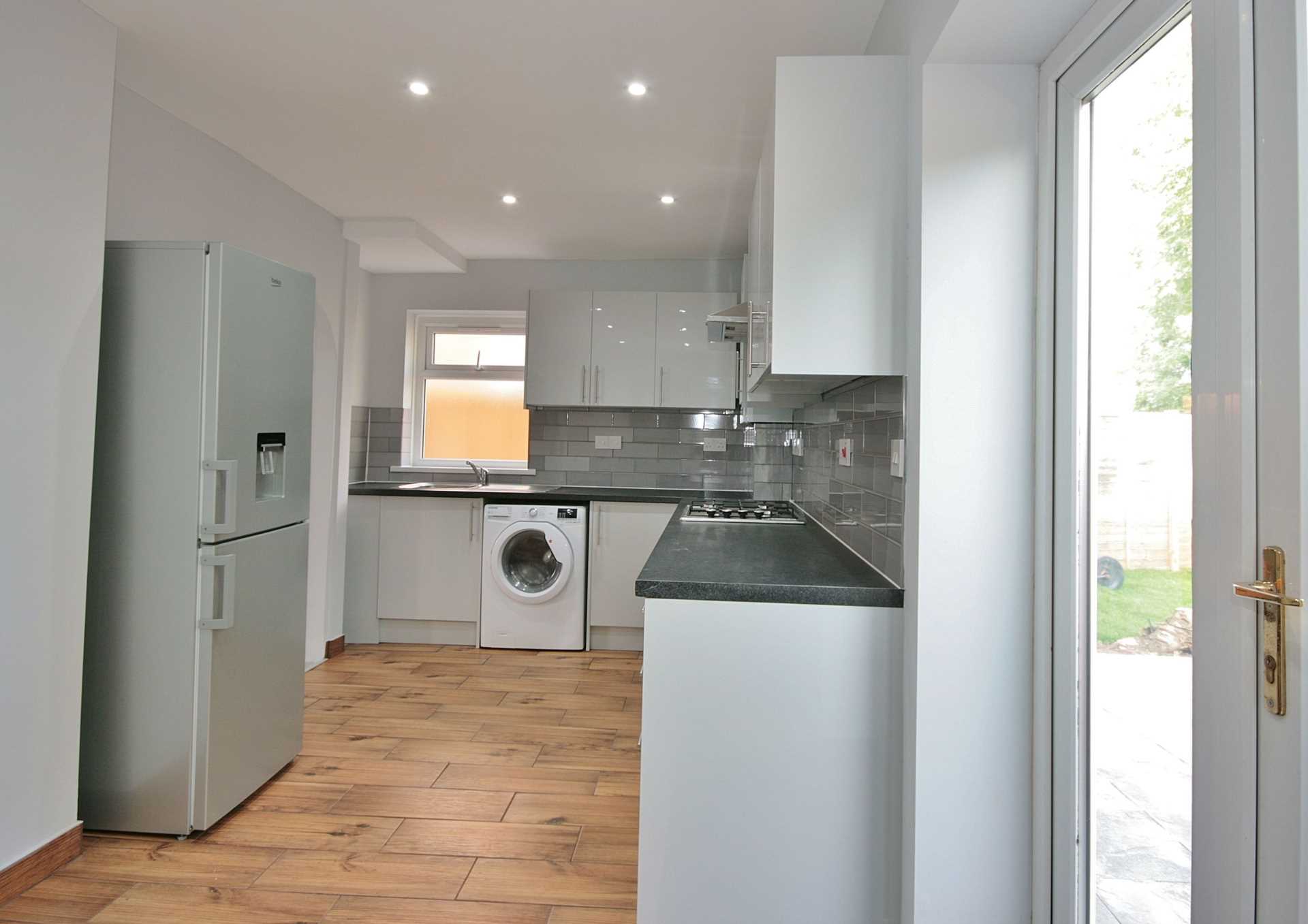 3 BEDROOM HOUSE- Dawlish Road, Reading, Image 9