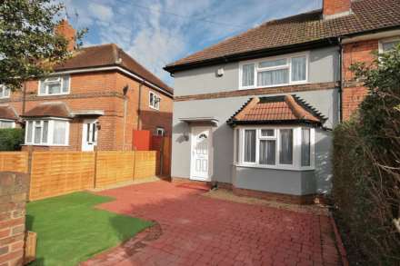 3 BEDROOM HOUSE- Dawlish Road, Reading