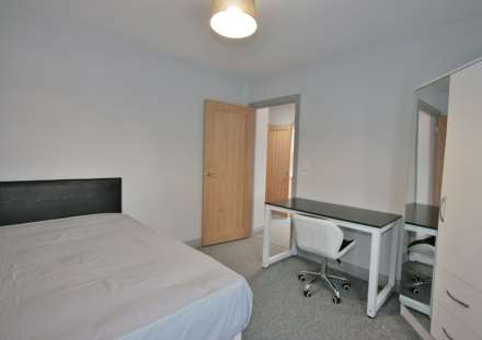 3 BEDROOM HOUSE- Dawlish Road, Reading, Image 12