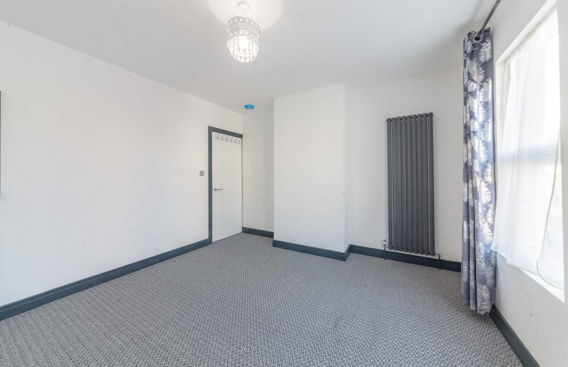 2 Bedroom House- Coventry Road, Reading, Image 9