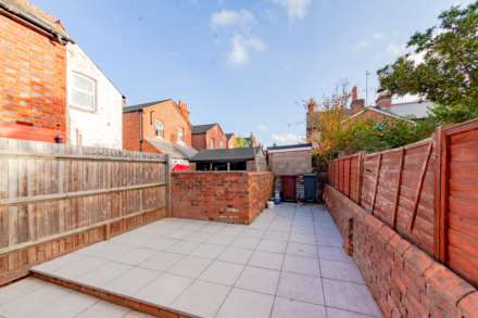 2 Bedroom House- Coventry Road, Reading, Image 15