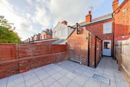 2 Bedroom House- Coventry Road, Reading, Image 17