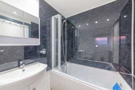 2 Bedroom House- Coventry Road, Reading, Image 5