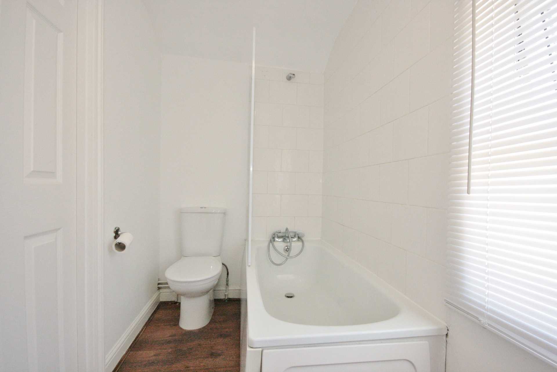 FOUR BEDROOM HOUSE- Oxford Rd, Reading, Image 5