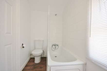 FOUR BEDROOM HOUSE- Oxford Rd, Reading, Image 5