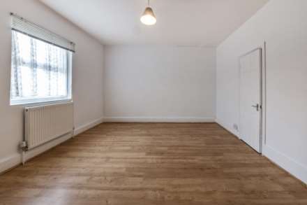 3 BEDROOM HOUSE- Sherwood Street, Reading, Image 13
