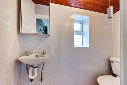 3 BEDROOM HOUSE- Sherwood Street, Reading, Image 17