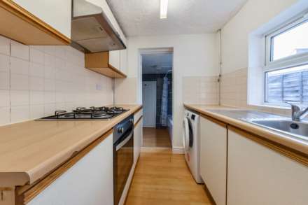3 BEDROOM HOUSE- Sherwood Street, Reading, Image 19