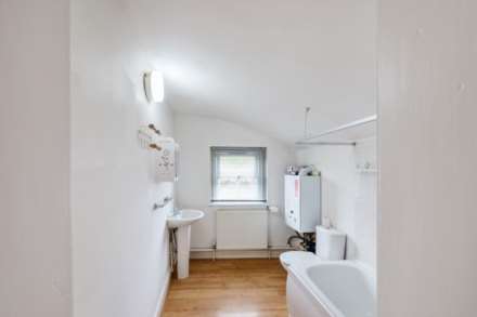 3 BEDROOM HOUSE- Sherwood Street, Reading, Image 20