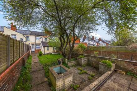 3 BEDROOM HOUSE- Sherwood Street, Reading, Image 24