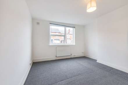 3 BEDROOM HOUSE- Sherwood Street, Reading, Image 8