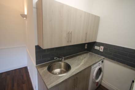 STUDIO FLAT FOR SALE, Castle Hill, Reading, Image 6
