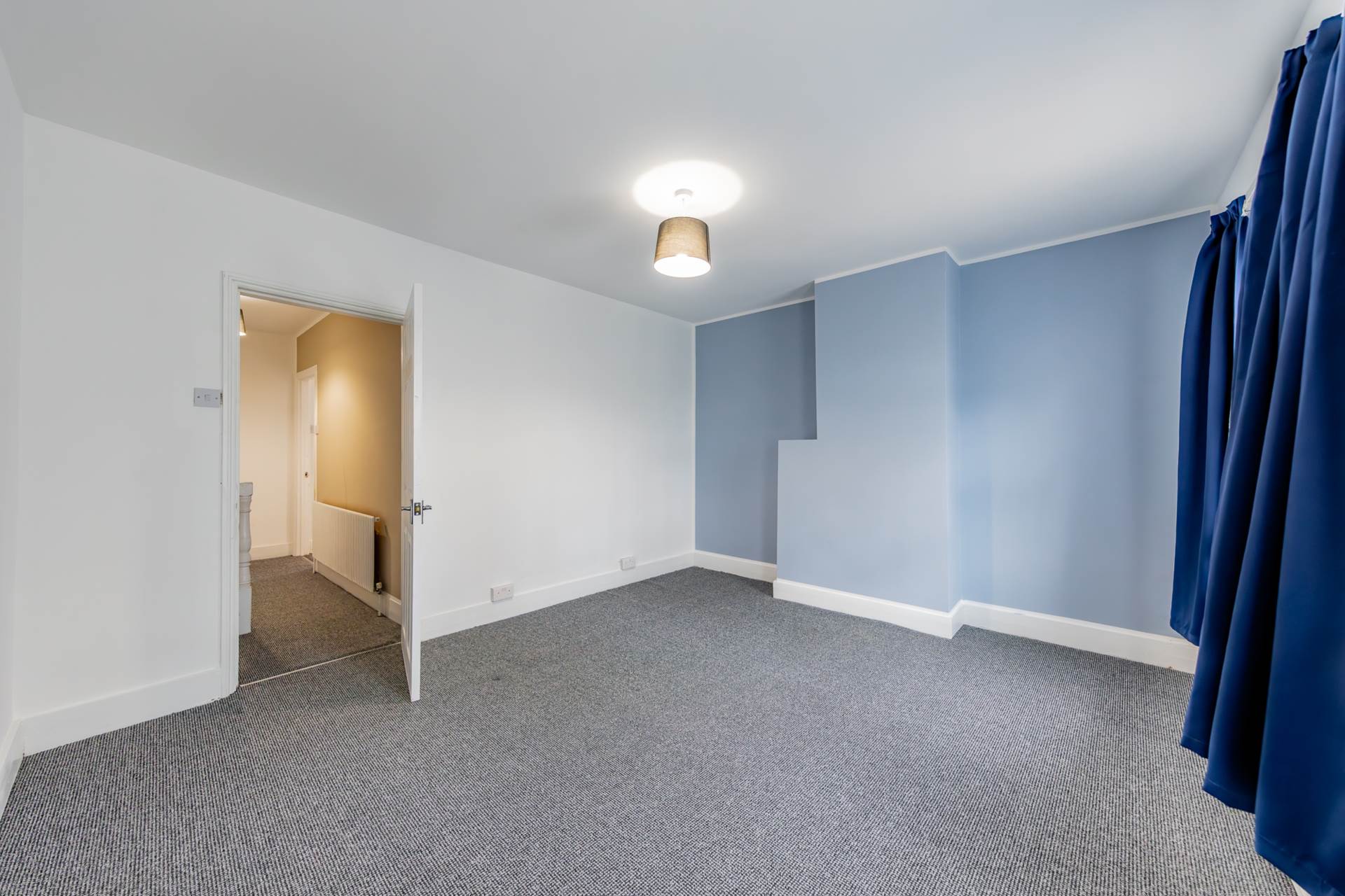 3 BEDROOM SPACIOUS PROPERTY - Water Road, Reading, Image 30