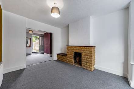 3 Bedroom Terrace, 3 BEDROOM SPACIOUS PROPERTY - Water Road, Reading