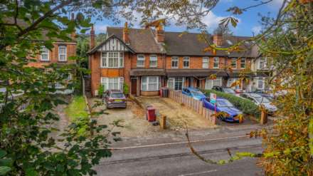 3 BEDROOM SPACIOUS PROPERTY - Water Road, Reading, Image 34