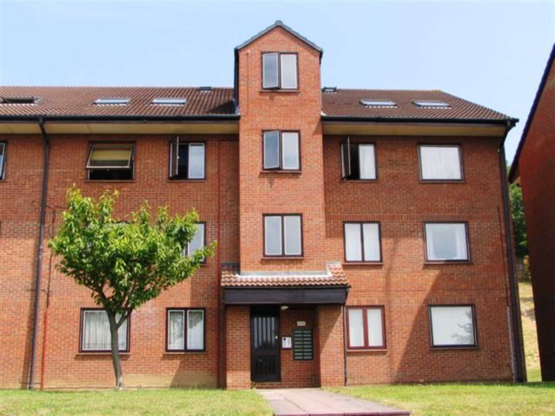 Tippett Rise, Reading - with private car park, Image 14