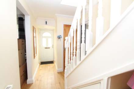 Rettendon Close, Rayleigh, Image 4