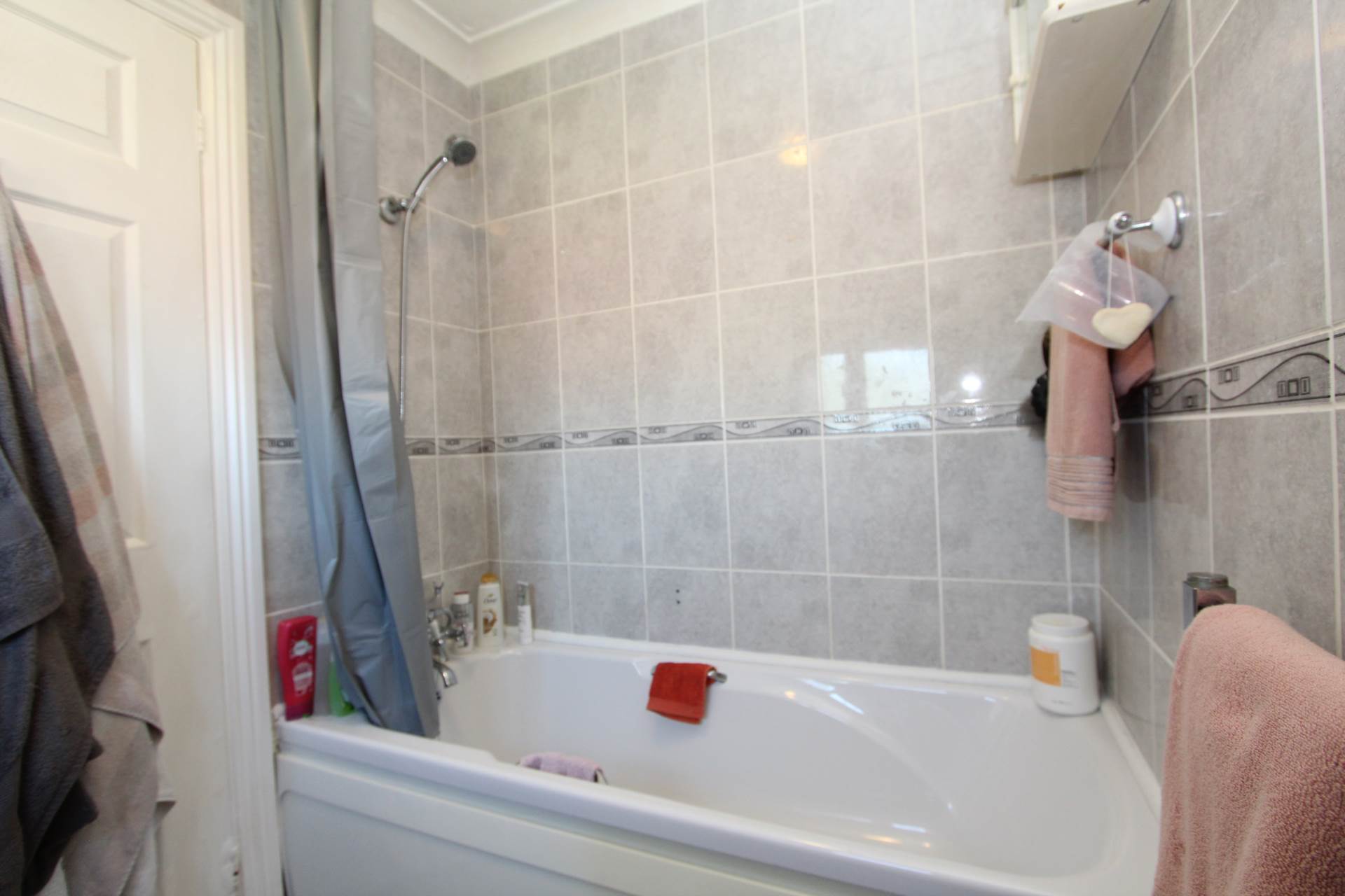 Pine Close Canvey Island, Image 6