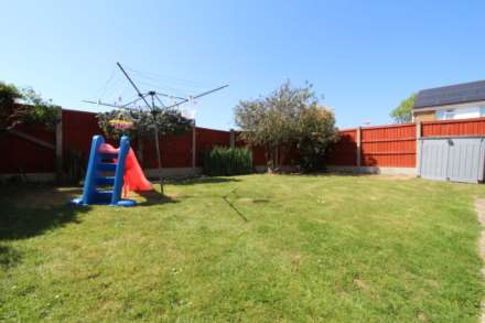 Pine Close Canvey Island, Image 8