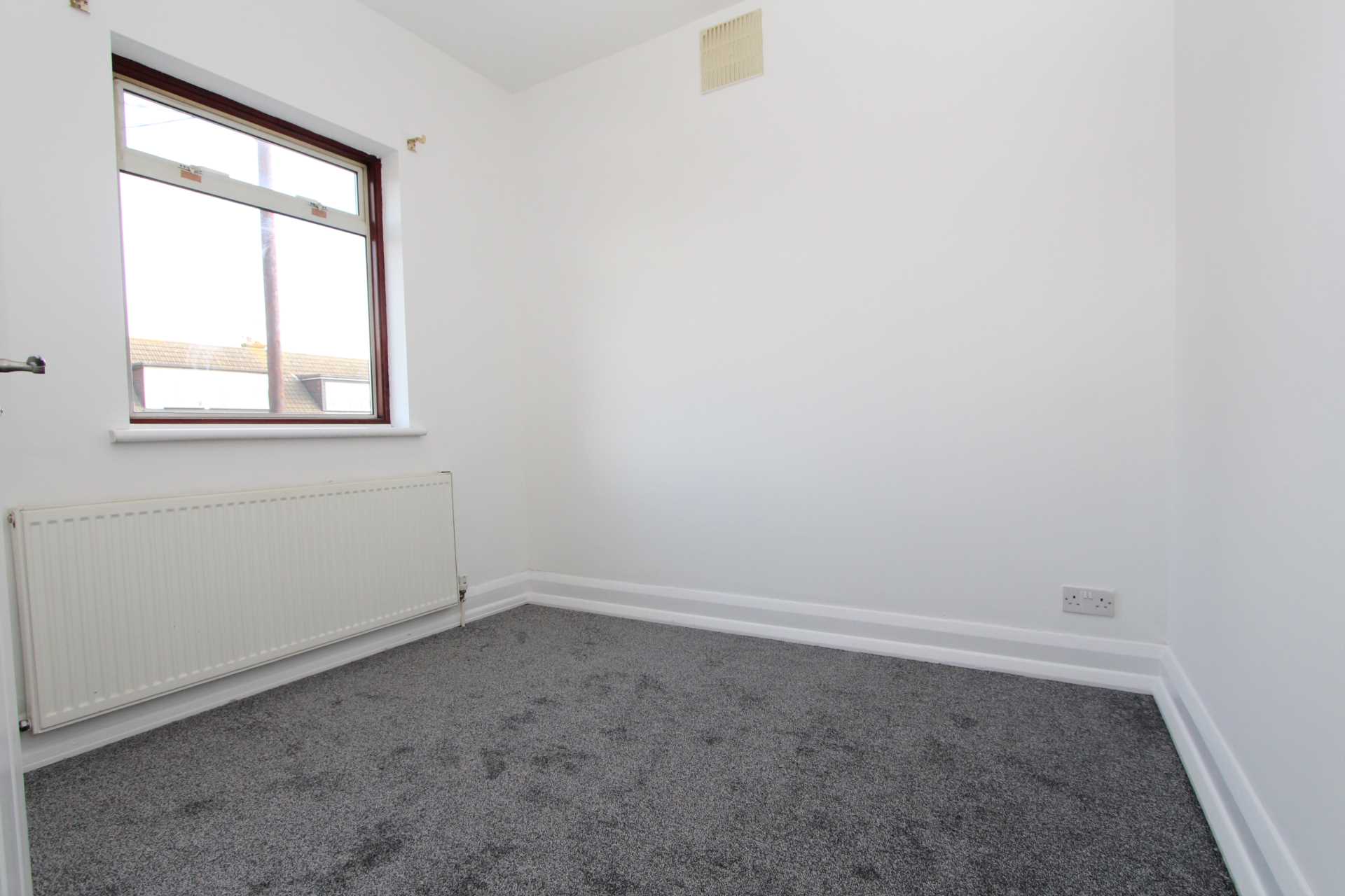 Brackendale Aveune, Pitsea, Basildon, Image 4