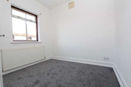 Brackendale Aveune, Pitsea, Basildon, Image 4