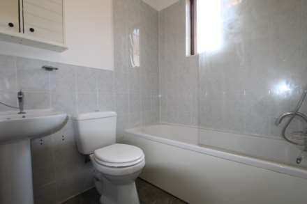 Brackendale Aveune, Pitsea, Basildon, Image 5