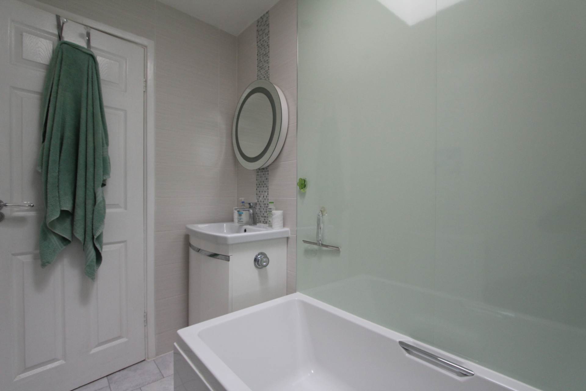 Sandown Road, Thundersley, Image 9