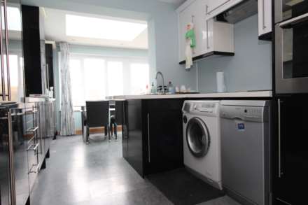 Sandown Road, Thundersley, Image 4