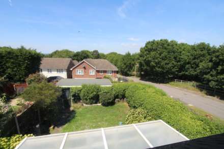 Langford Crescent, Thundersley, Image 12