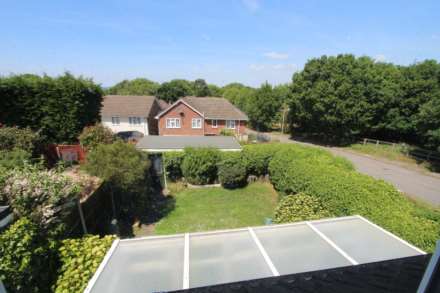 Langford Crescent, Thundersley, Image 2