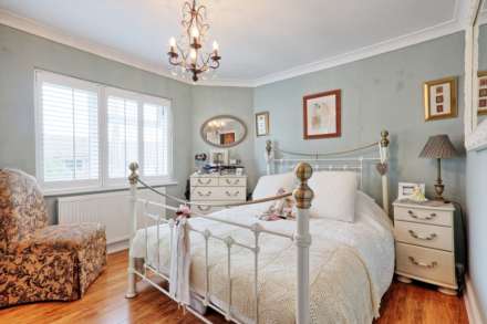 Rayleigh Road, Thundersley, Image 10