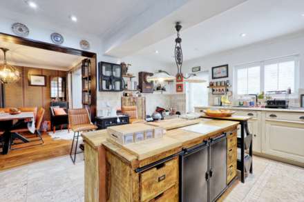Rayleigh Road, Thundersley, Image 7
