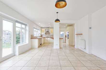 Park Road, Thundersley, Image 3