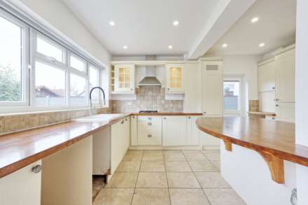 Park Road, Thundersley, Image 4
