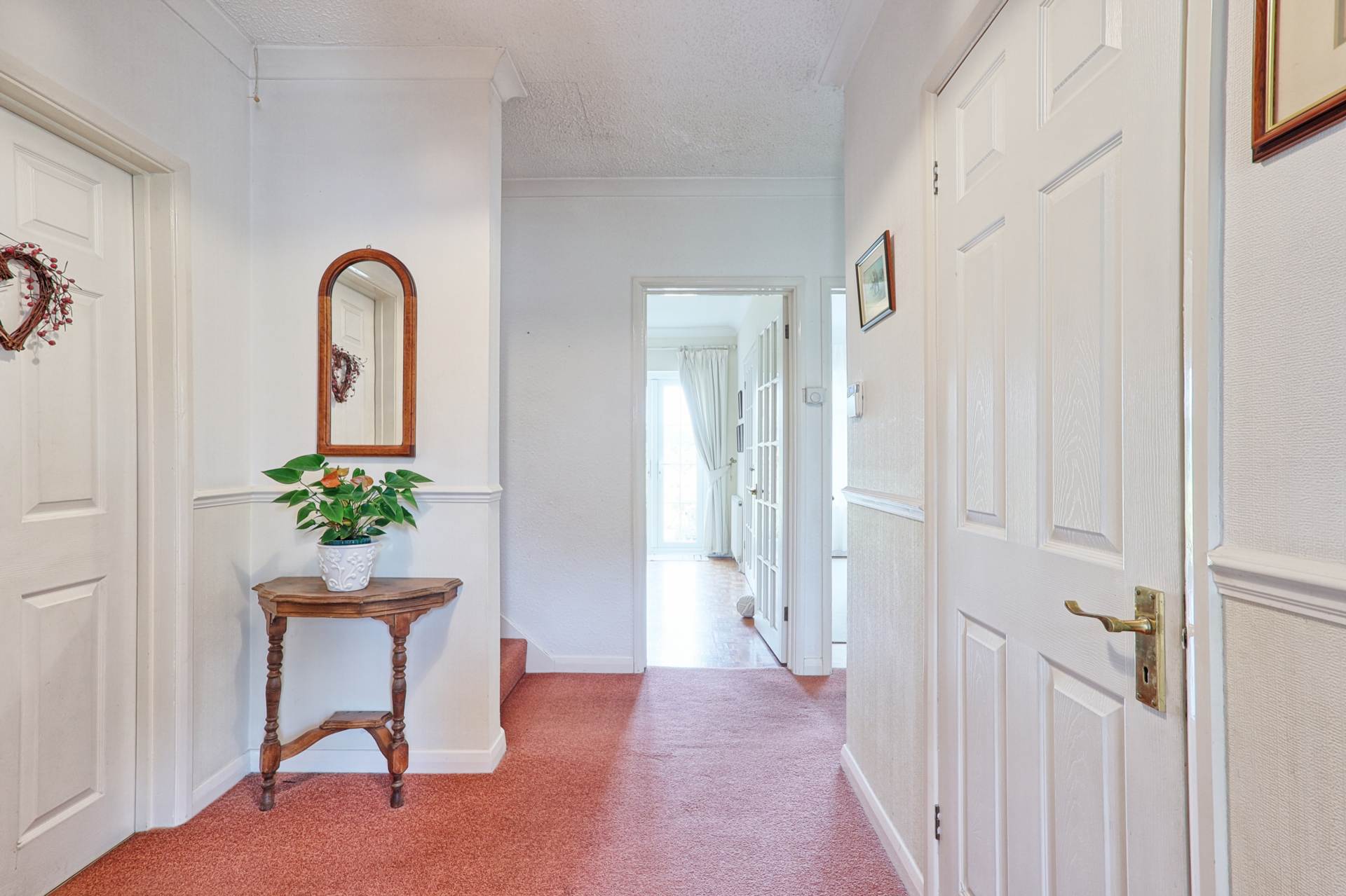 Daws Heath Road, Thundersley, Image 19