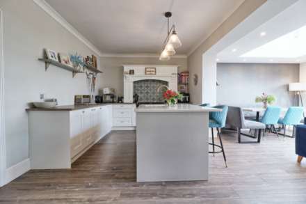 Castle Road, Rayleigh, Image 3