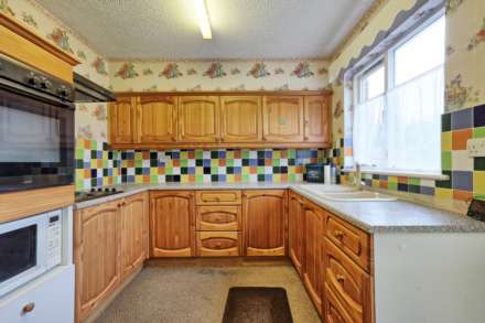 Cheltenham Drive, Leigh On Sea, Image 4