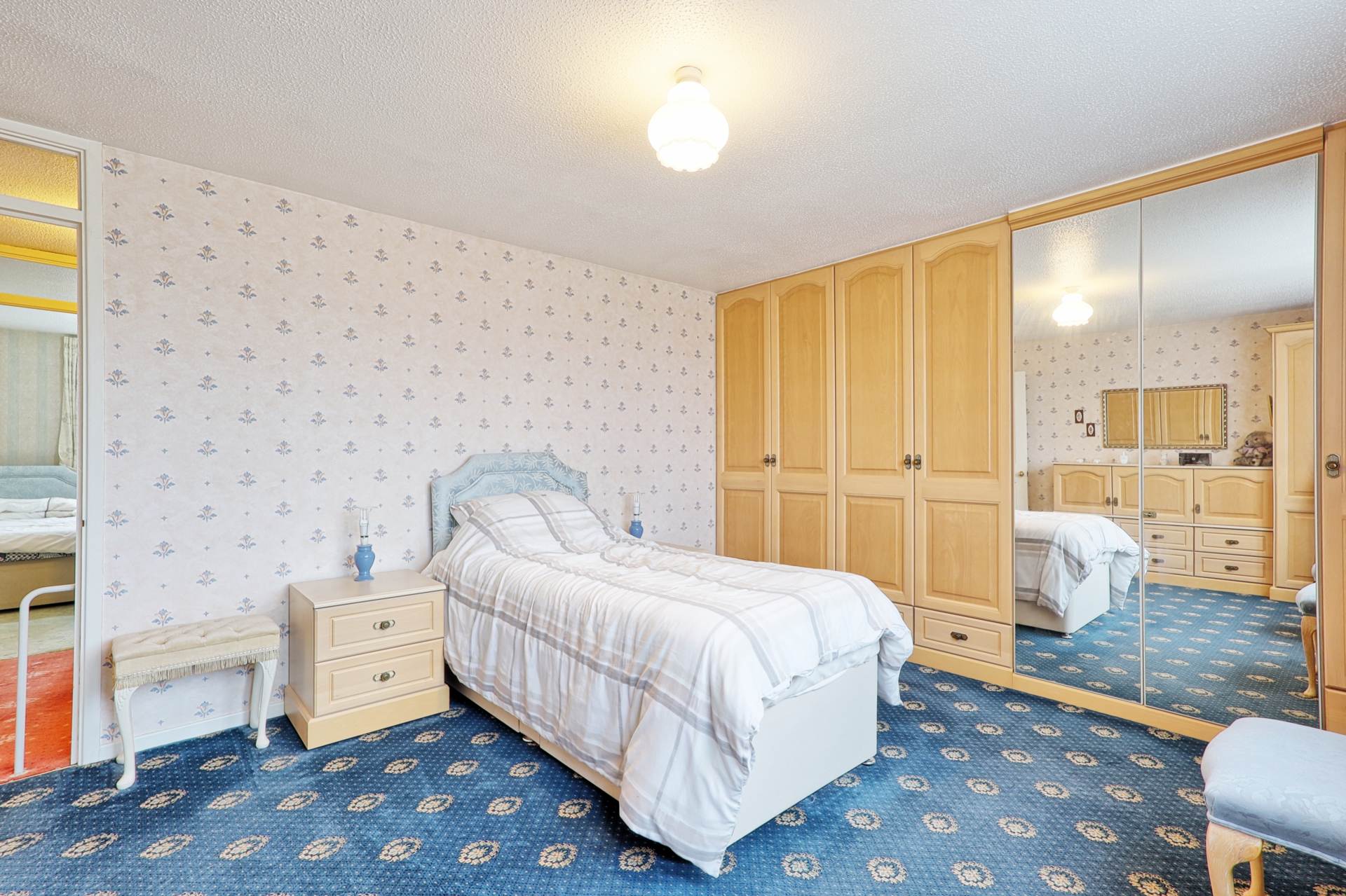 Asquith Gardens, Benfleet, Image 10