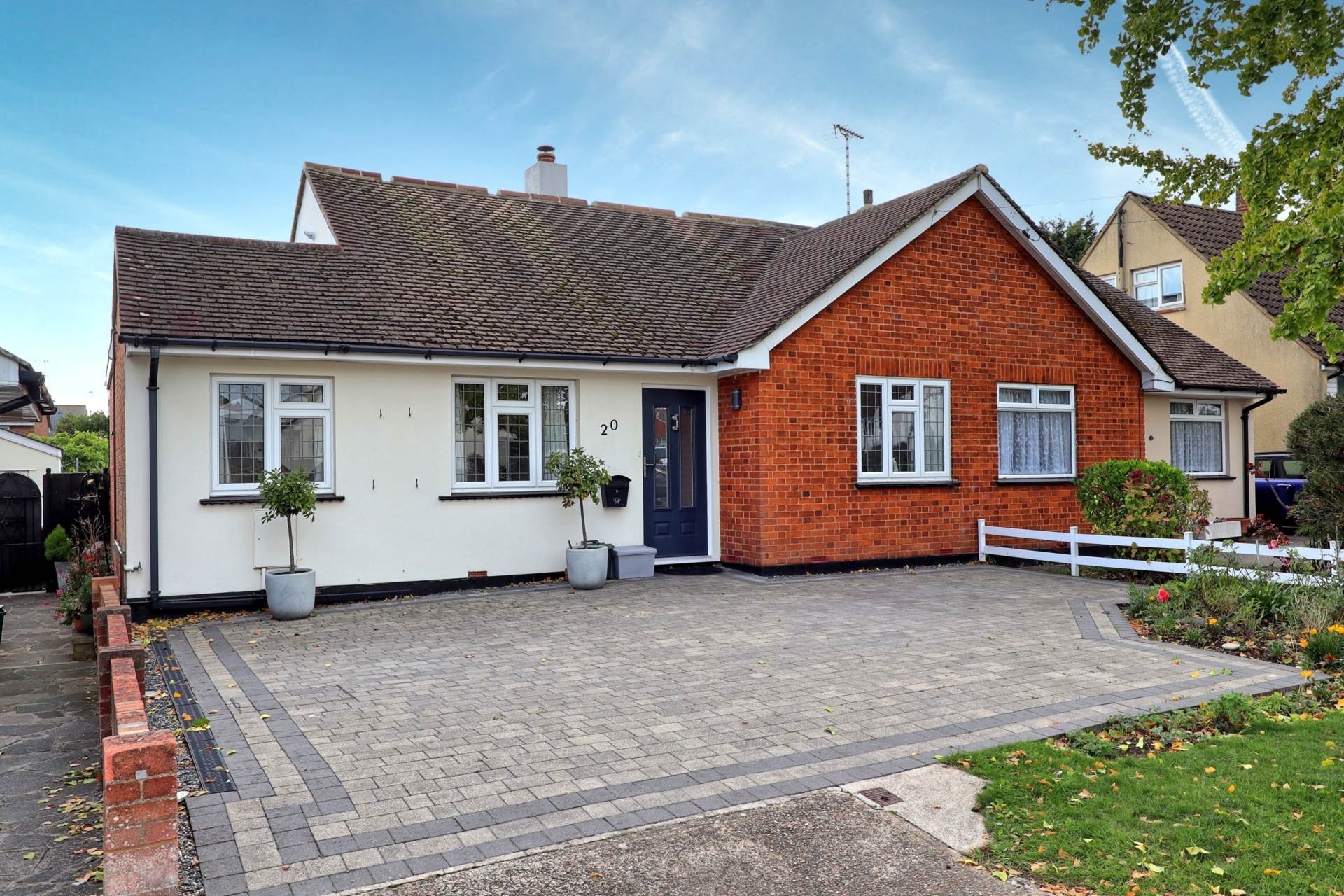 Cedar Hall Gardens, Benfleet, Image 1