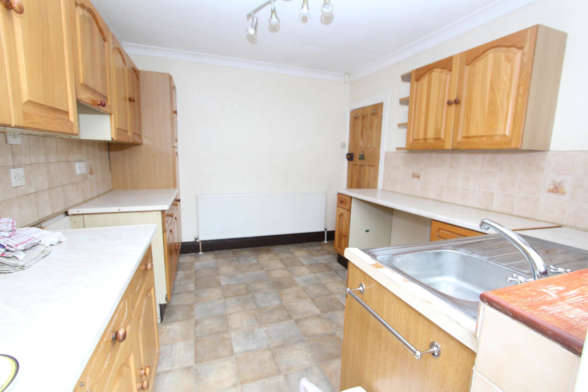 Raymonds Drive, Thundersley, Image 5
