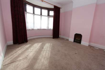 Raymonds Drive, Thundersley, Image 10