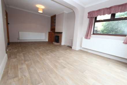 Raymonds Drive, Thundersley, Image 7