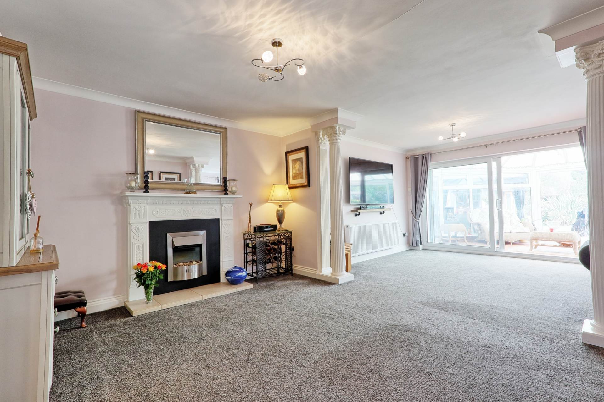 Rawreth Lane, Rayleigh, Image 10