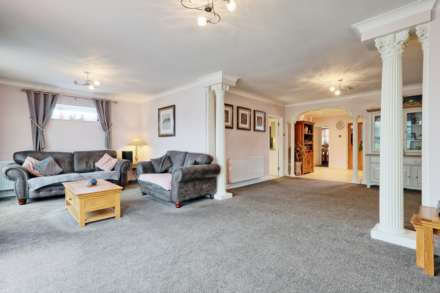 Rawreth Lane, Rayleigh, Image 12