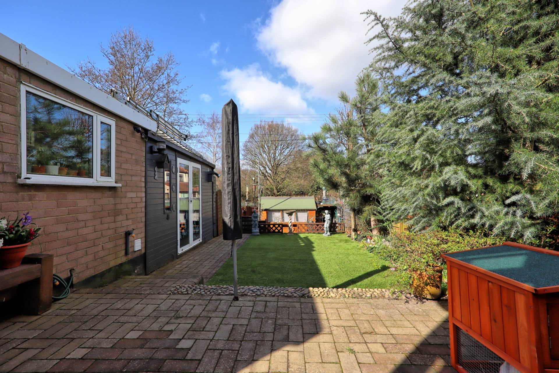 Allandale, Thundersley, Image 16