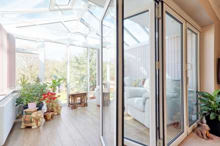 Allandale, Thundersley, Image 15