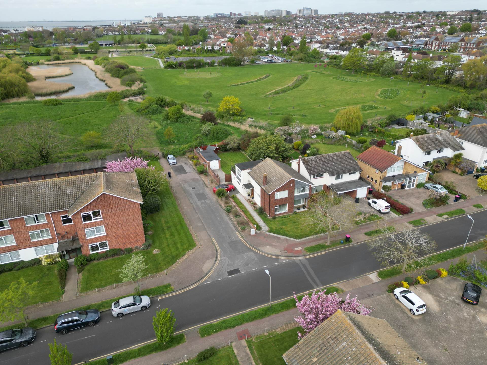 Colbert Avenue, Thorpe Bay, Image 12