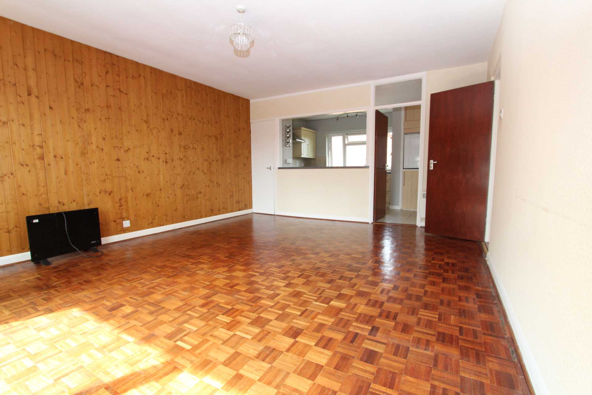 Colbert Avenue, Thorpe Bay, Image 2