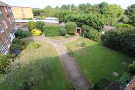 Colbert Avenue, Thorpe Bay, Image 9